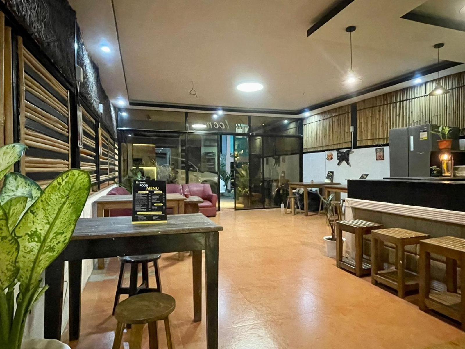 פורטו פרינססה Trail Inn מראה חיצוני תמונה